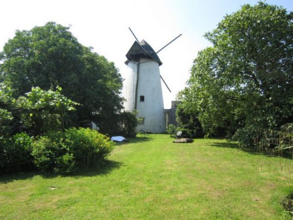 Oude windmolen in Oost-Vlaanderen