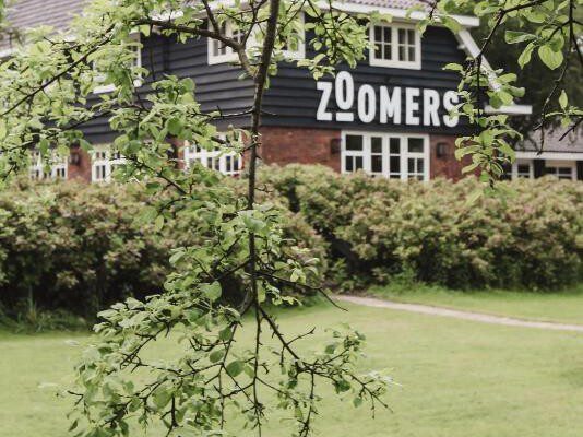 Zoomers aan het bos