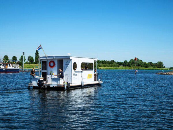 otter-house-boats-water-overnachting-1