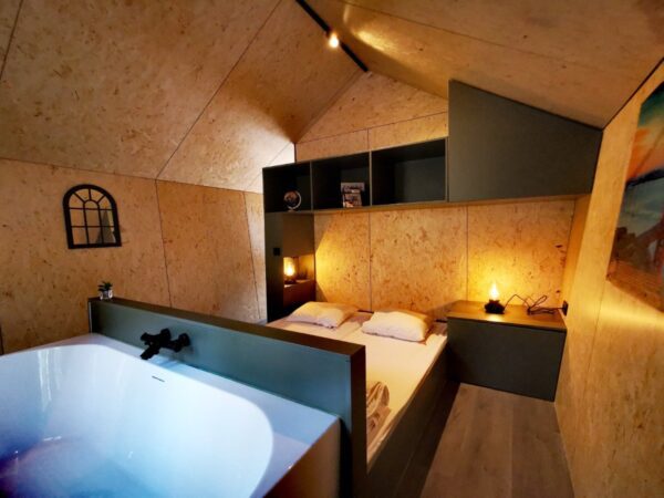 glamping-outdoors-holten-diamond-suite