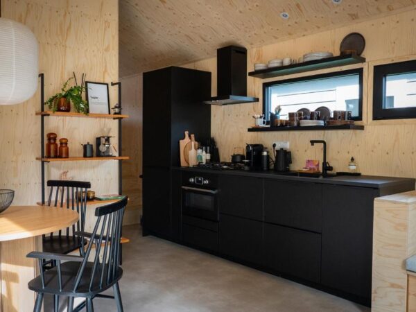 luxe tiny house in het bos