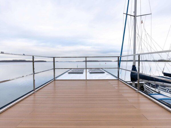 houseboat-arne