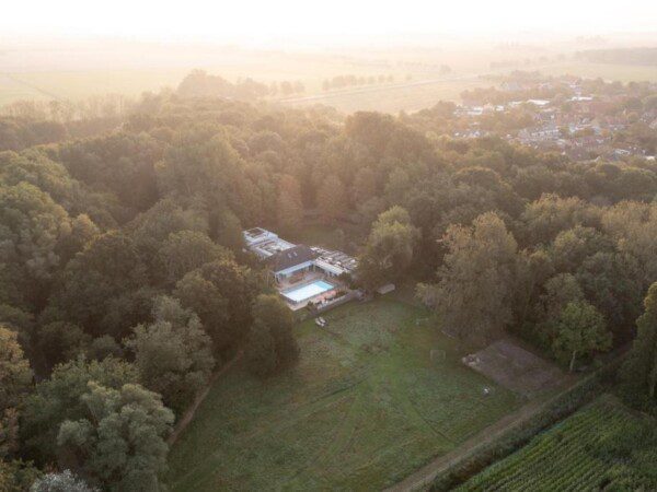 villa met zwembad zeeland