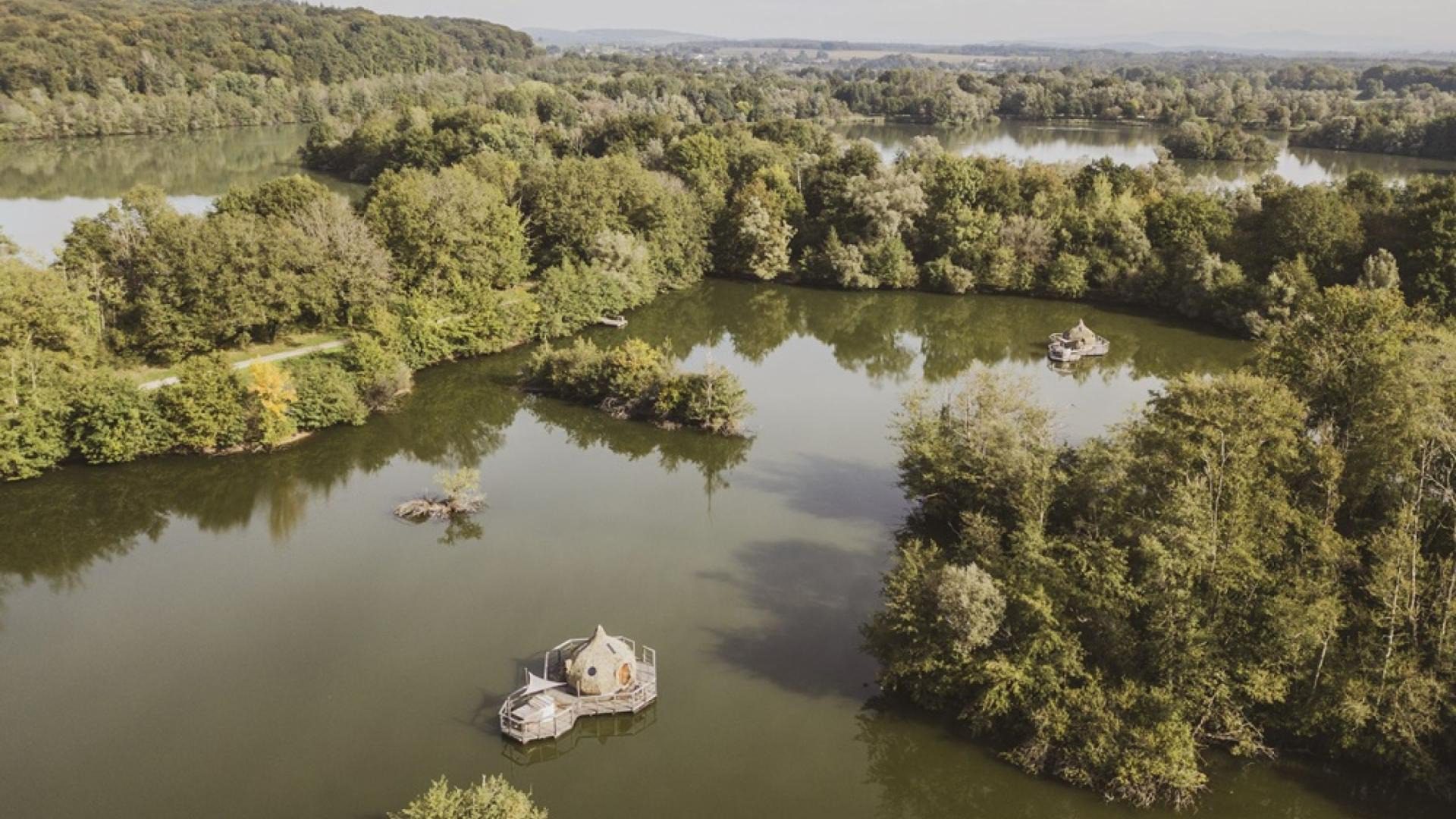 Supertrips - Drijvende hut in Haute-Saône