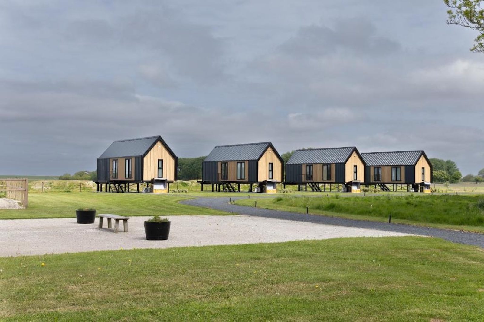 Supertrips - Unieke paalwoning bij de waddenzee