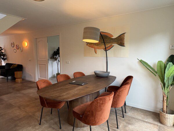 luxe bosvilla met bioscoop