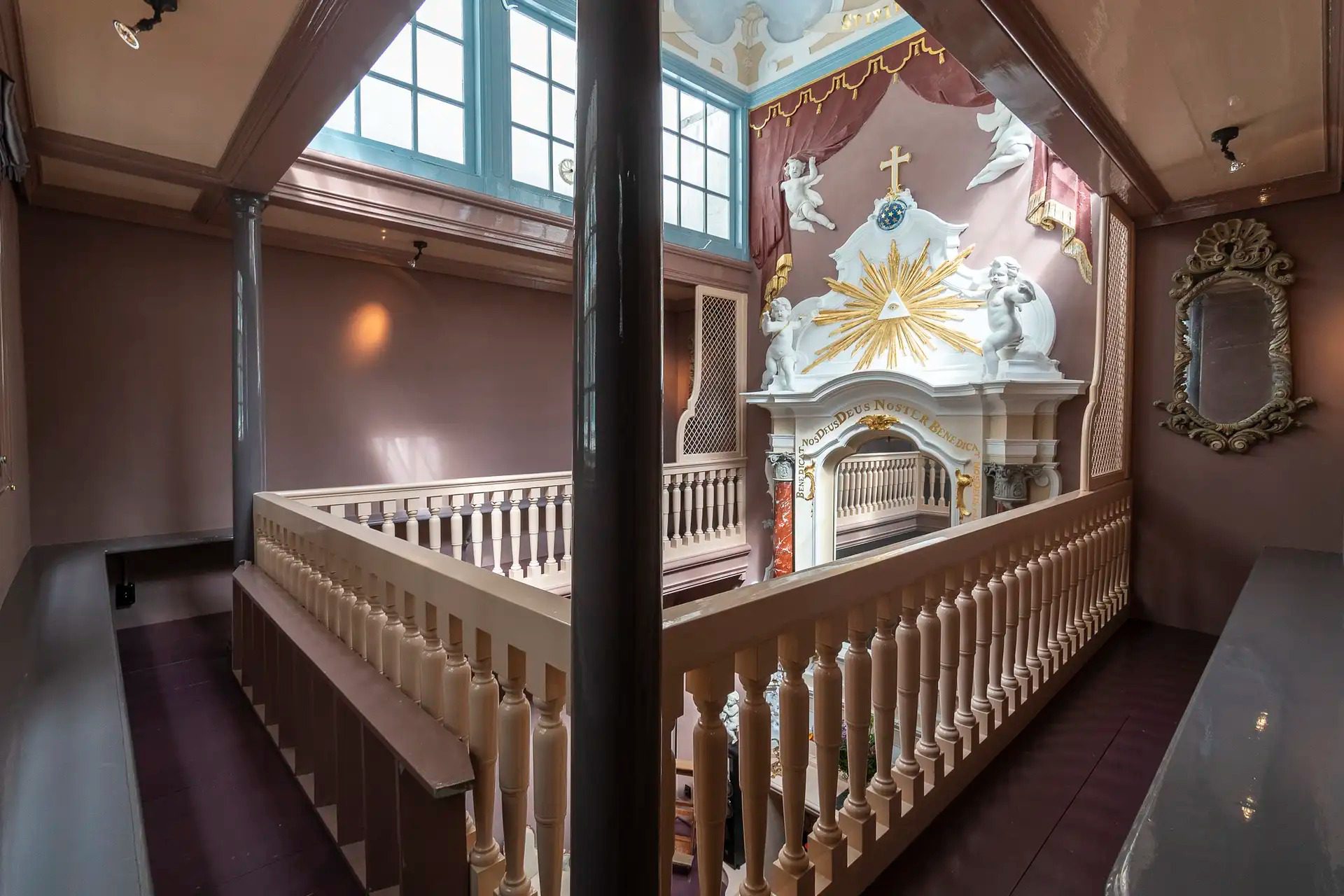 Supertrips - Een historische kapel in hartje Amsterdam